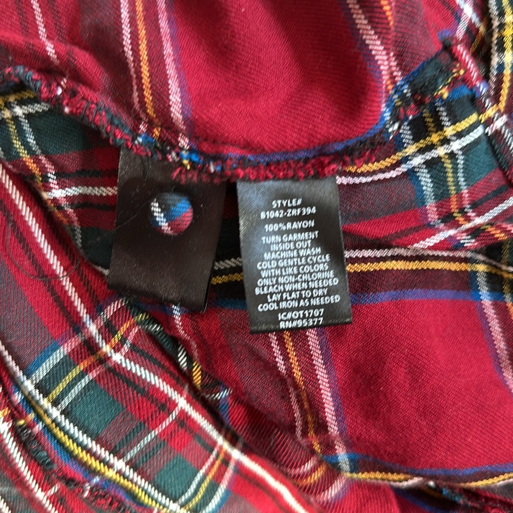 Sanctuary Women’s Plaid Holiday Ruffle Shirt - Picture 8 of 8